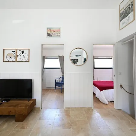 Апартаменты 766 Amoremi - New Apartment, Heart Of Village Сен-Мартен-де-Ре