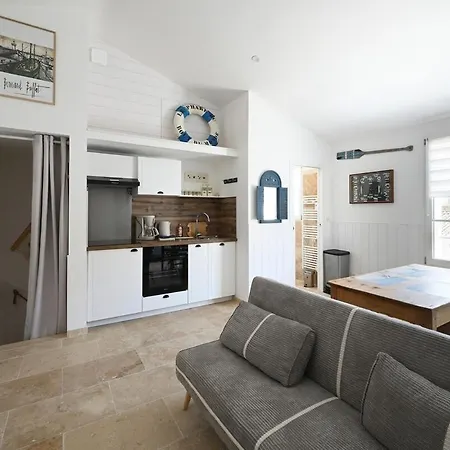766 Amoremi - New Apartment, Heart Of Village Saint-Martin-de-Re